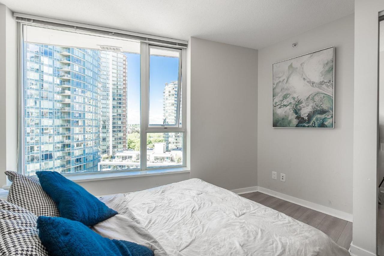 Stunning 2 Bedroom Condo With Downtown Views!!! Vancouver Exterior photo