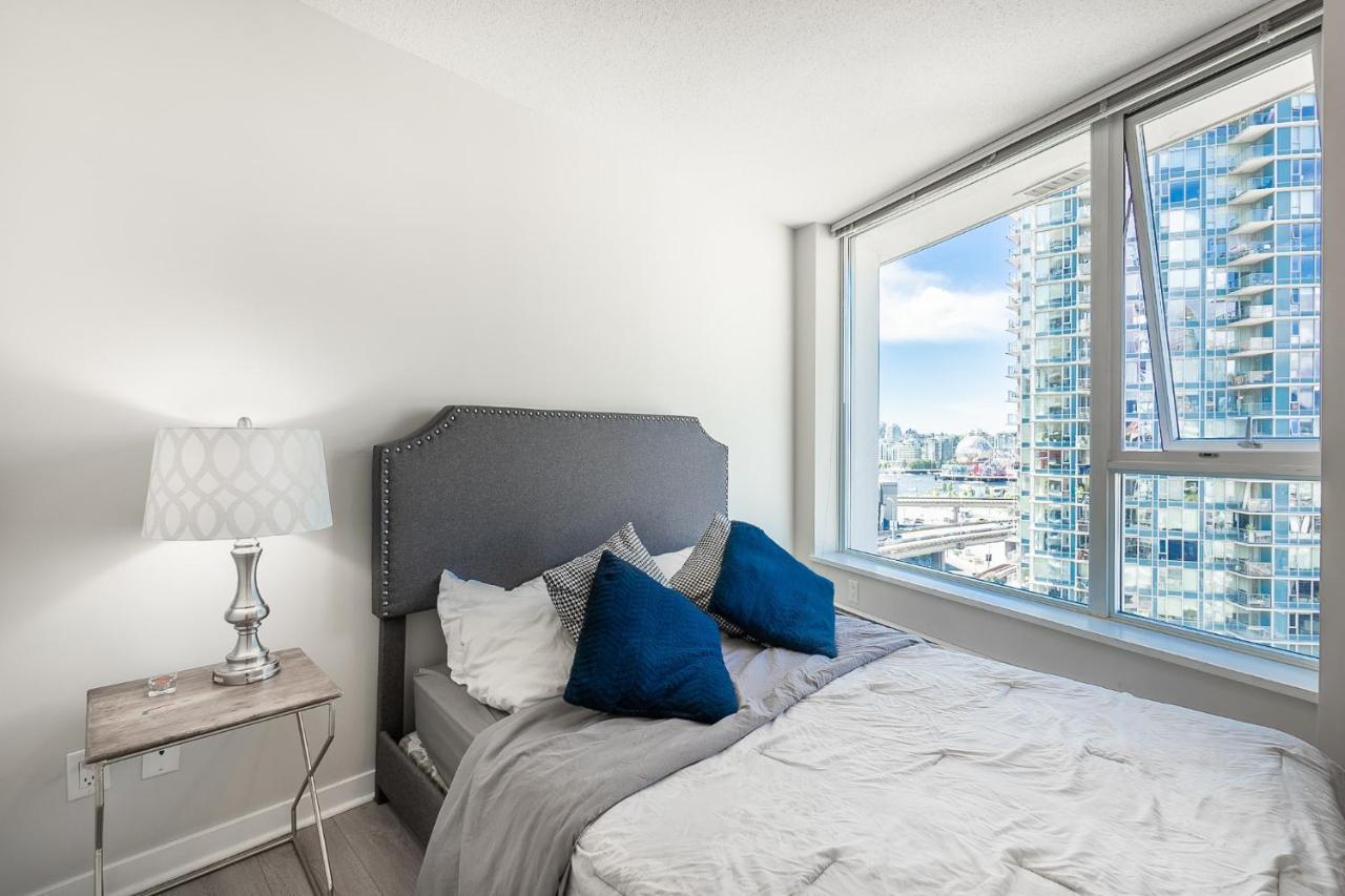 Stunning 2 Bedroom Condo With Downtown Views!!! Vancouver Exterior photo