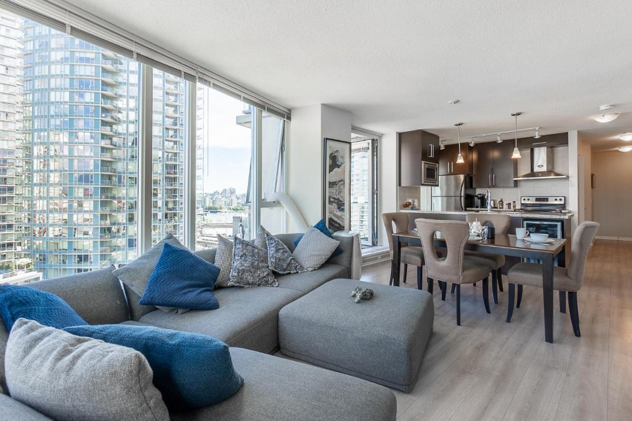 Stunning 2 Bedroom Condo With Downtown Views!!! Vancouver Exterior photo