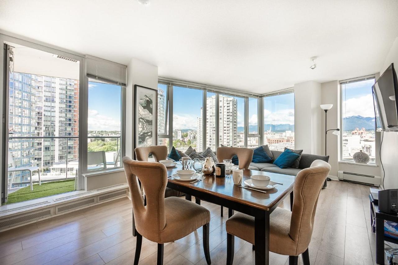 Stunning 2 Bedroom Condo With Downtown Views!!! Vancouver Exterior photo
